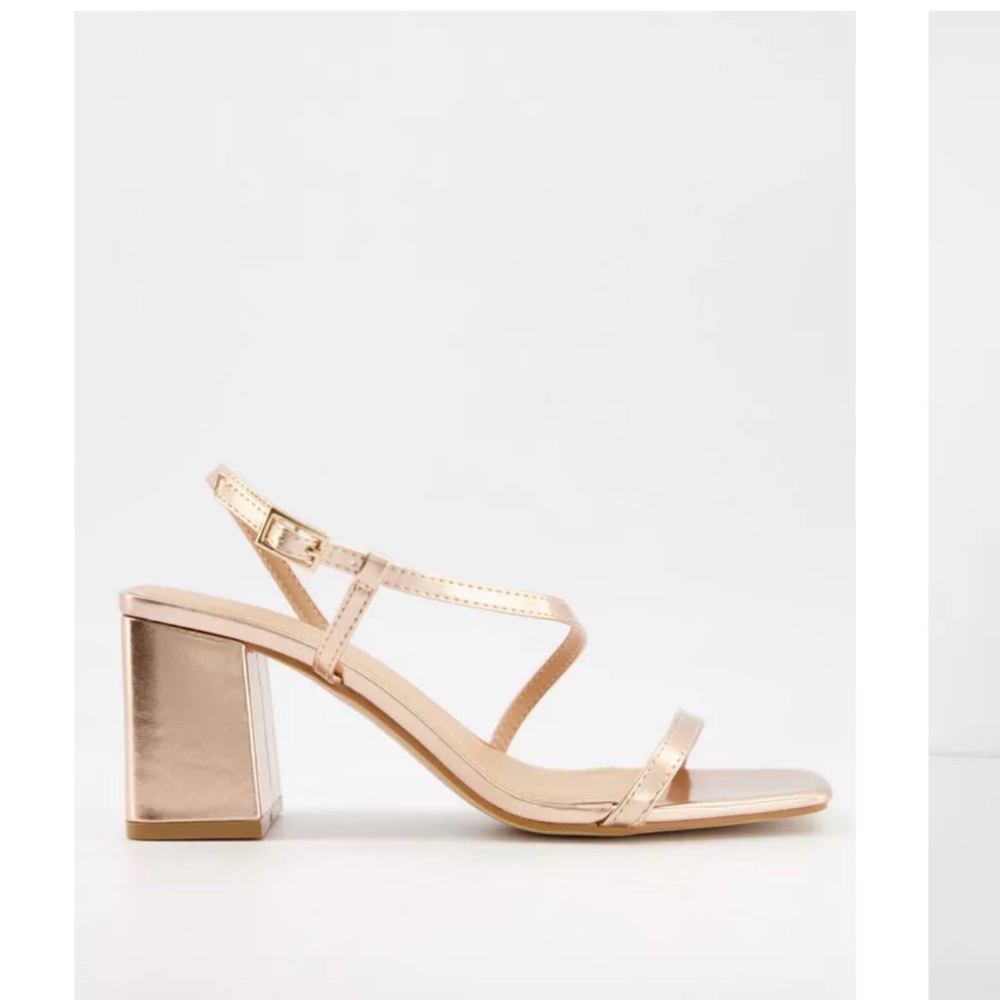 Elegant Gold Asymmetrical Strappy Sandal heels size 41